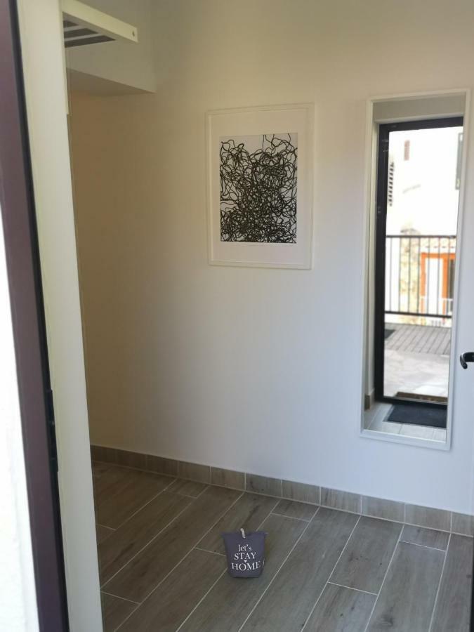 Kod Ujevica Apartment Baska Voda
