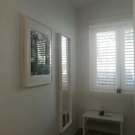 Apartman Studio Kod Ujevica Baska Voda Exterior photo